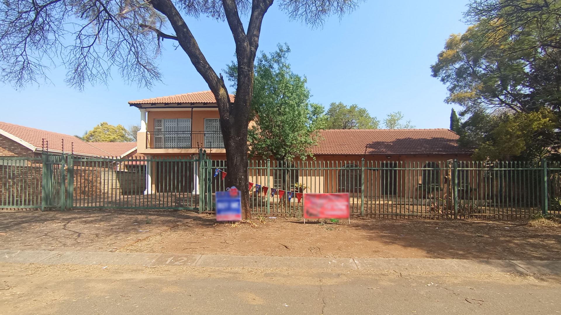 Front View of property in Wierdapark