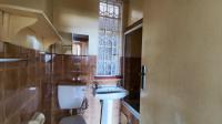 Bathroom 1 - 4 square meters of property in Benoni
