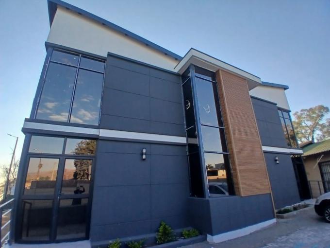 Commercial to Rent in Rustenburg - Property to rent - MR689773