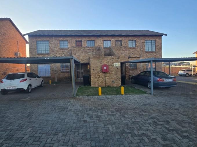 2 Bedroom Apartment for Sale For Sale in Meyerton - MR689812