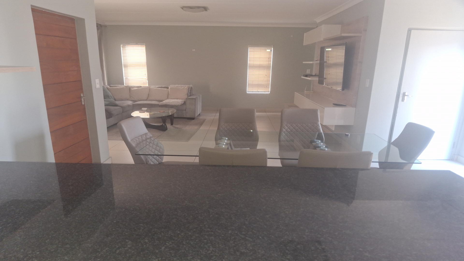 Dining Room of property in Rua Vista