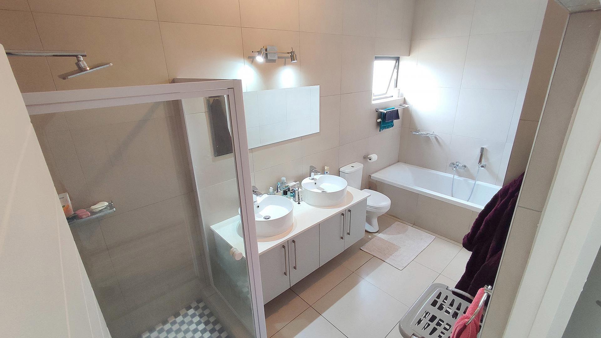 Bathroom 2 of property in Celtisdal