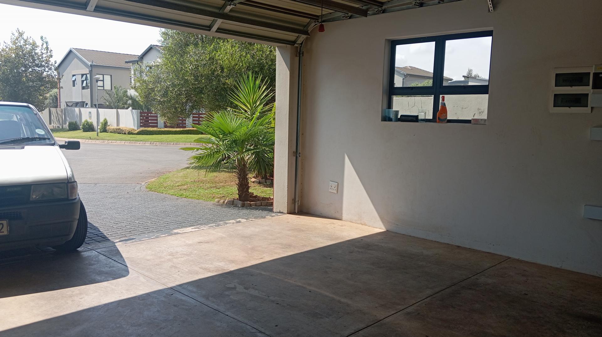Garage - 28 square meters of property in Celtisdal