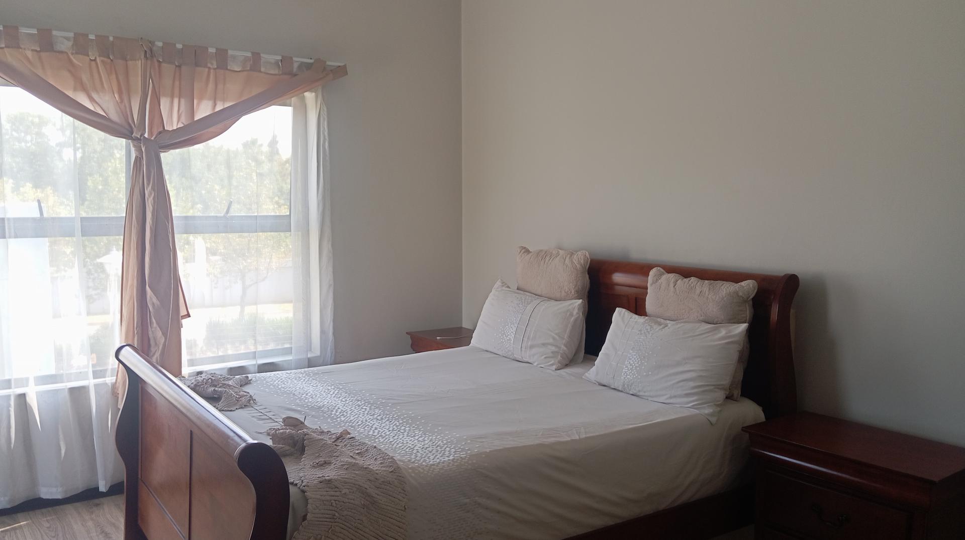 Main Bedroom - 22 square meters of property in Celtisdal