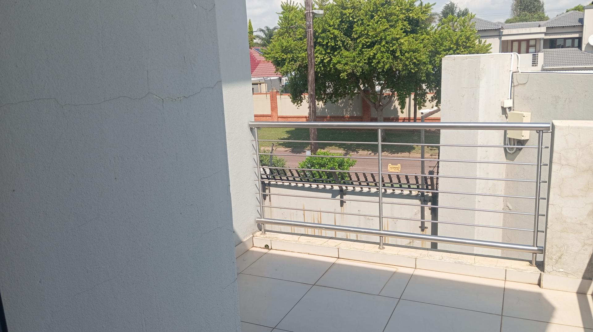 Patio - 12 square meters of property in Celtisdal