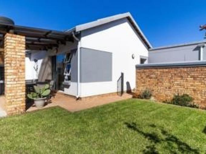 3 Bedroom House to Rent in Roseacre - Property to rent - MR689841