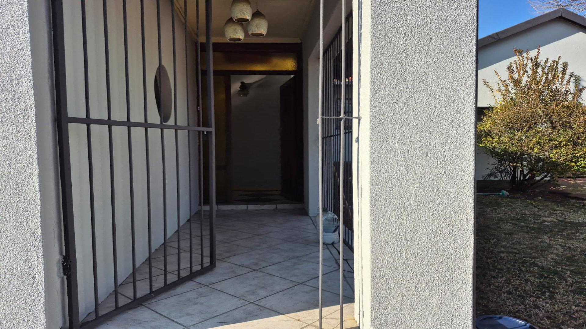 Spaces of property in Secunda