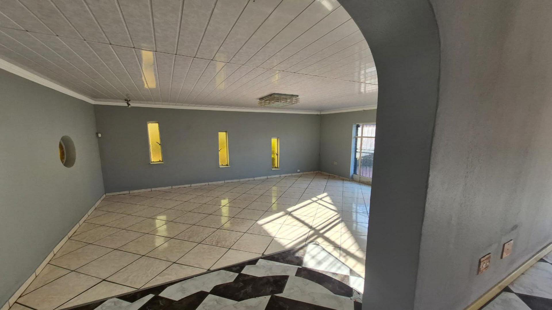Spaces of property in Secunda