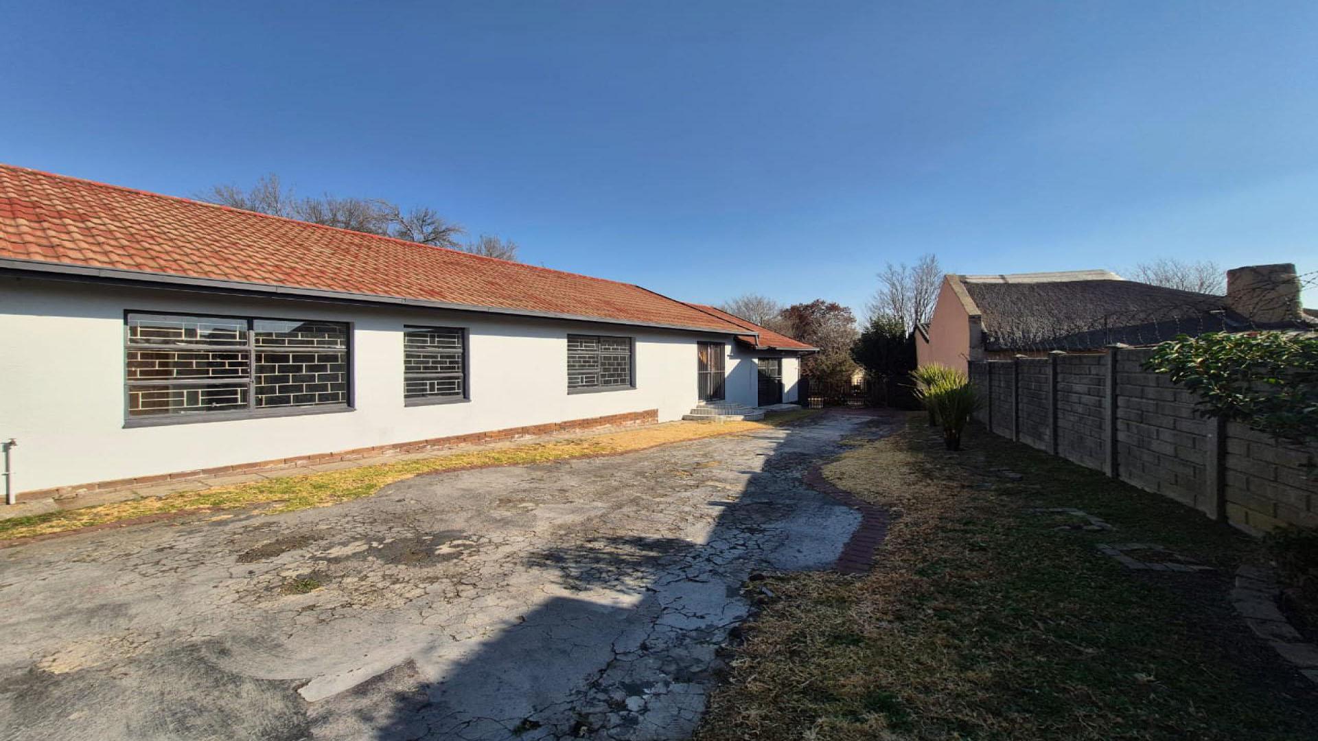 Spaces of property in Secunda