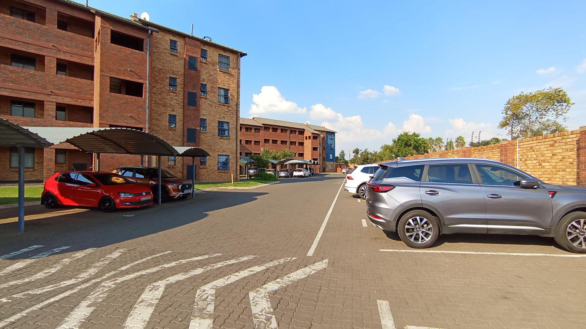 Front View of property in Montana