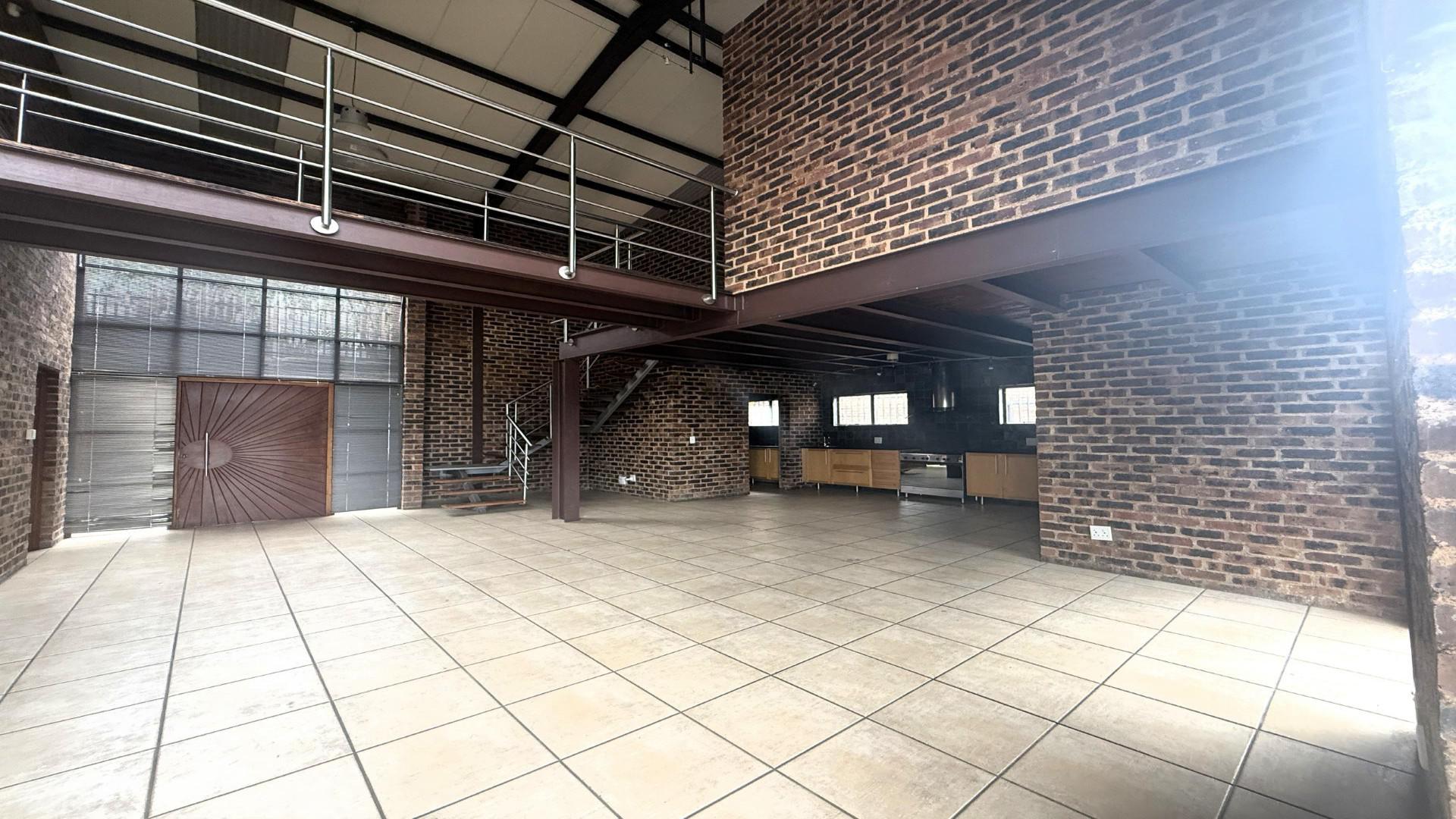 Lounges - 53 square meters of property in Glenvista