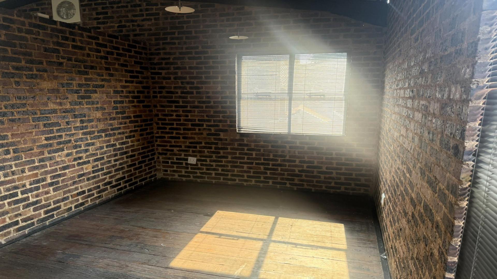 Bed Room 2 - 17 square meters of property in Glenvista