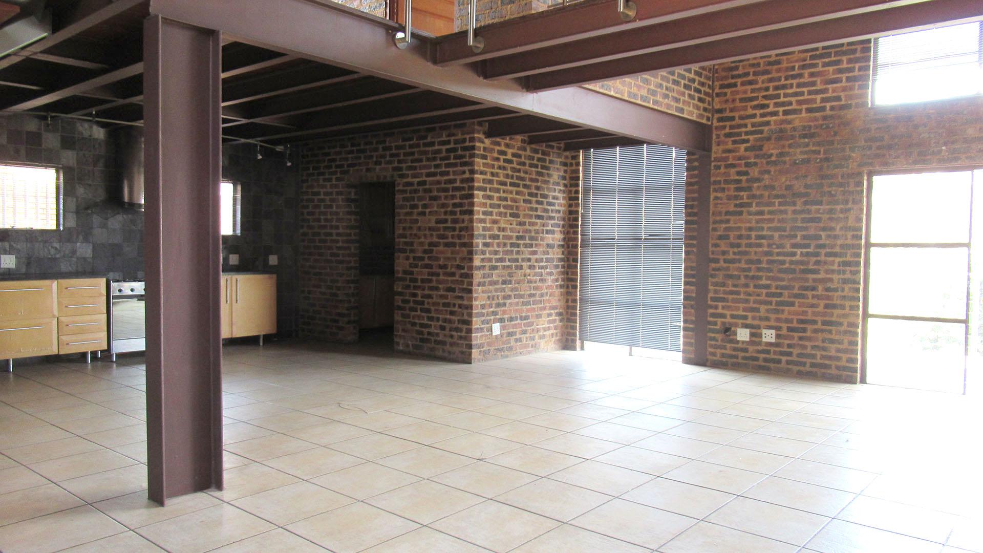 Lounges - 53 square meters of property in Glenvista