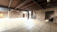 Kitchen - 16 square meters of property in Glenvista