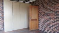 Bed Room 2 - 17 square meters of property in Glenvista