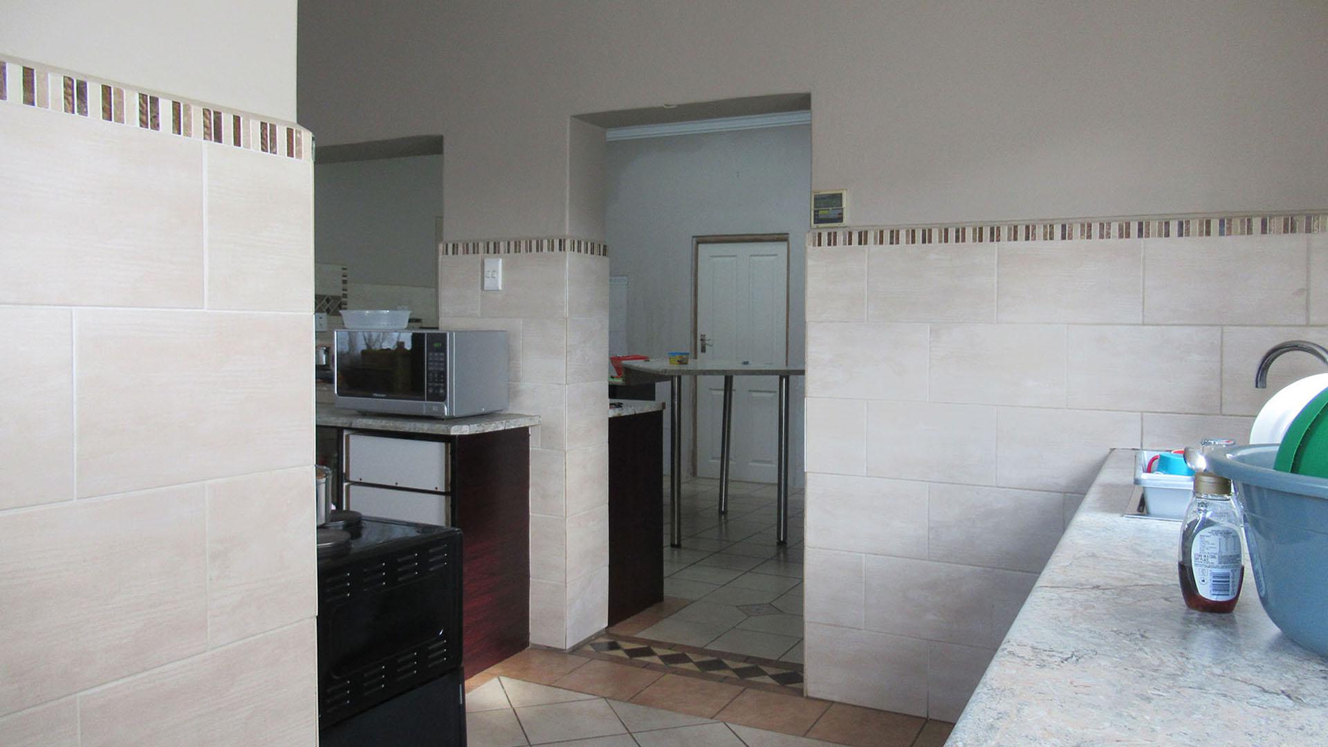 Scullery - 7 square meters of property in Kenilworth - JHB