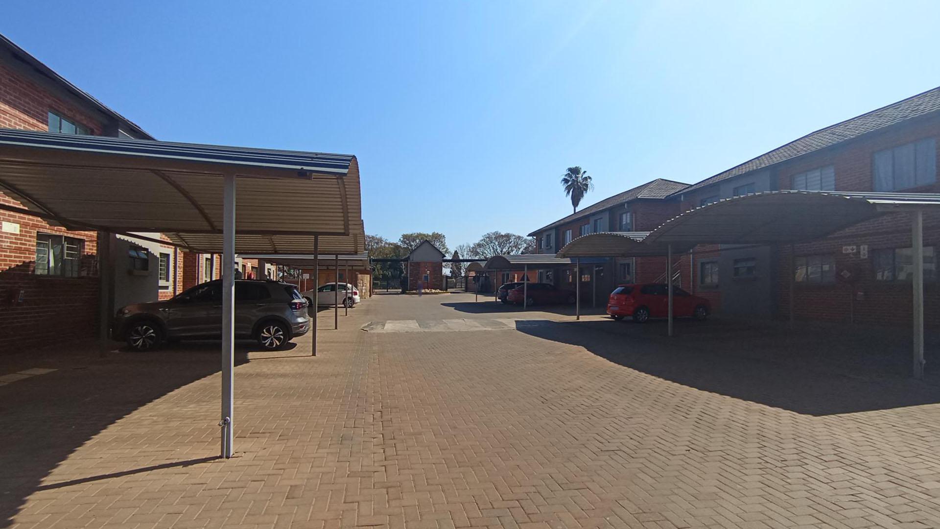 Front View of property in Andeon