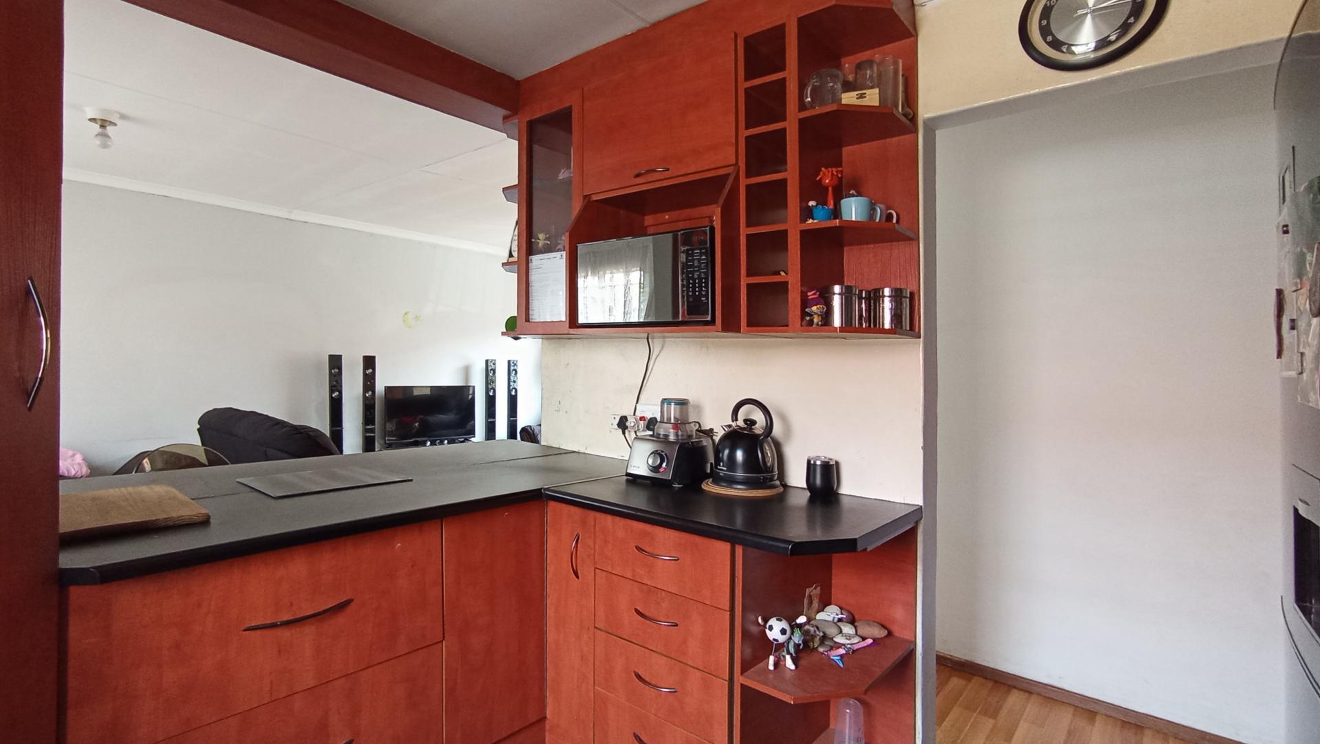 Kitchen - 9 square meters of property in Riverlea - JHB