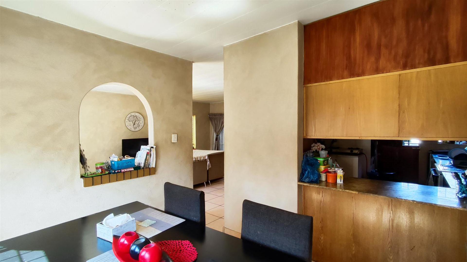 Dining Room - 13 square meters of property in Birch Acres