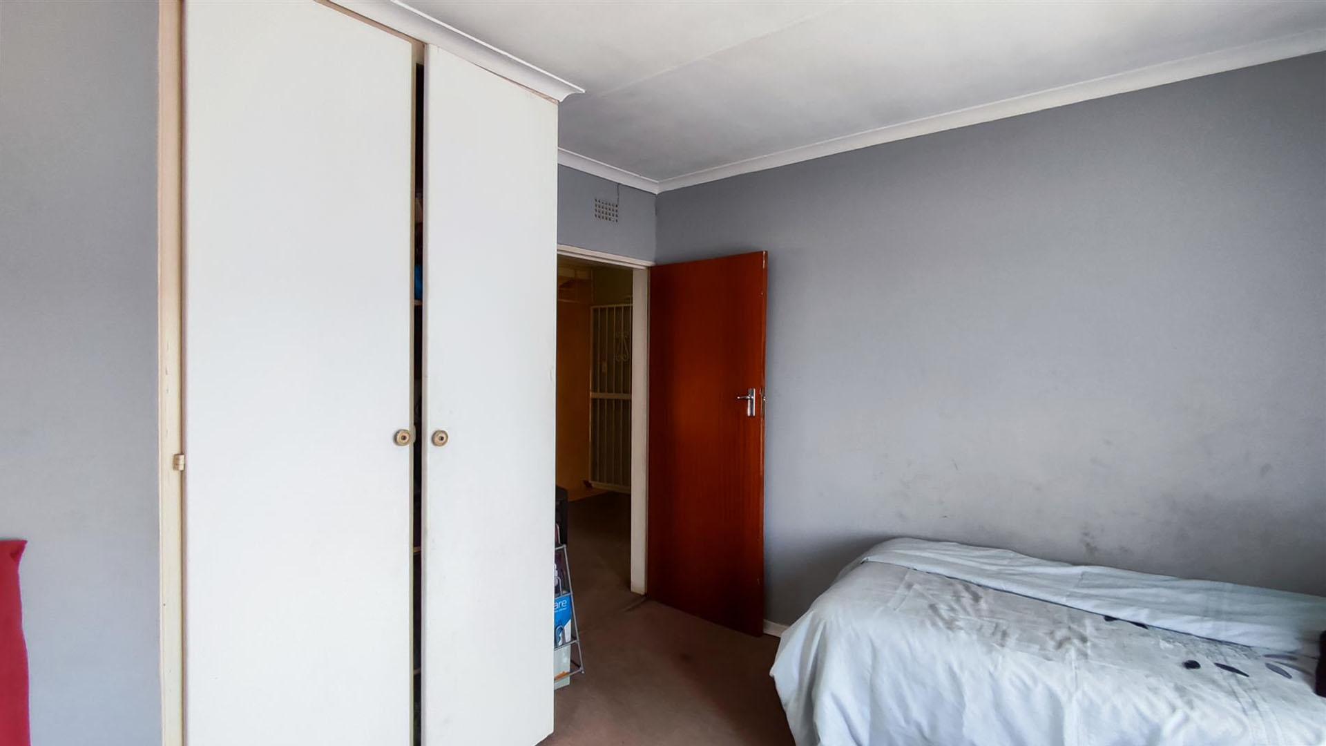 Bed Room 2 - 16 square meters of property in Birch Acres