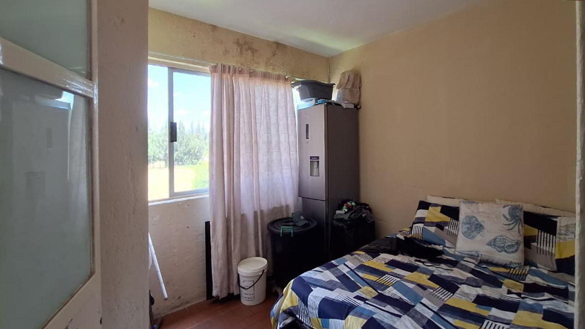 Bed Room 1 - 11 square meters of property in Primrose