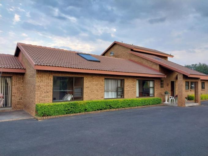 Smallholding for Sale For Sale in Emalahleni (Witbank)  - MR689943