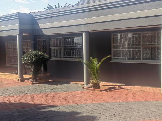 3 Bedroom House for Sale For Sale in Robertsham - MR689945