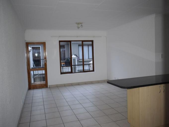 2 Bedroom Simplex for Sale For Sale in Helderwyk Estate - MR689963