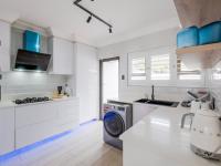  of property in Amanzimtoti 