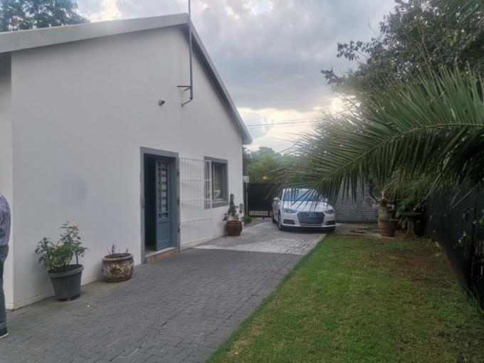 2 Bedroom House to Rent in Eldoraigne - Property to rent - MR689981