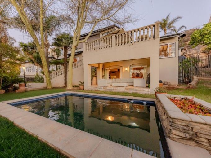4 Bedroom House for Sale For Sale in Northcliff - MR690000