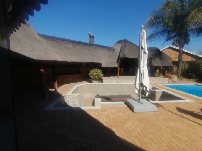 4 Bedroom House for Sale For Sale in Brackenhurst - MR690010