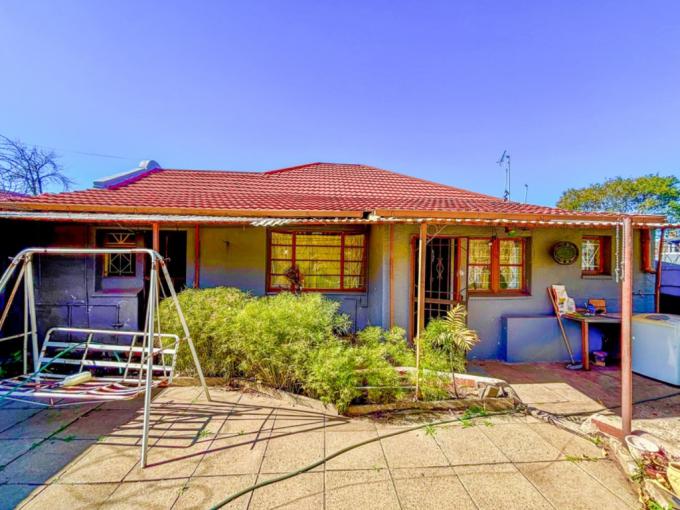 3 Bedroom House for Sale For Sale in Rosettenville - MR690014