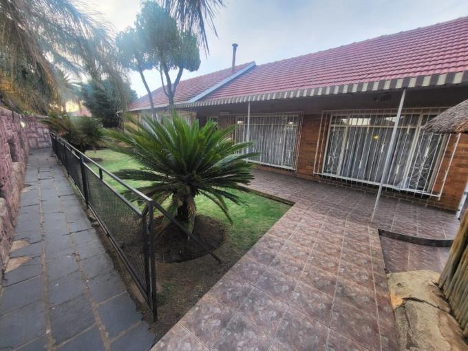 3 Bedroom House for Sale For Sale in Regents Park - MR690017