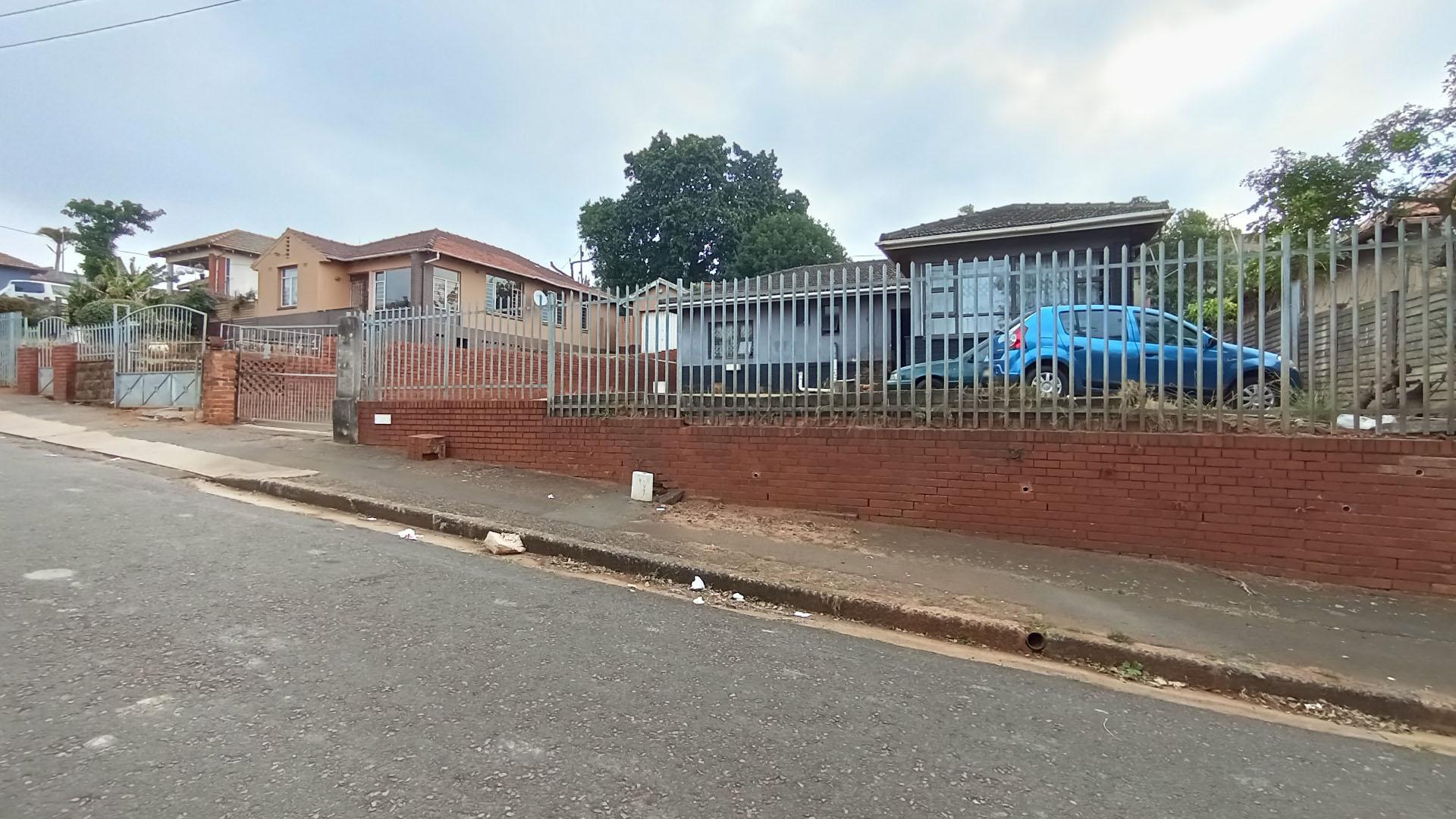 Front View of property in Woodlands - DBN