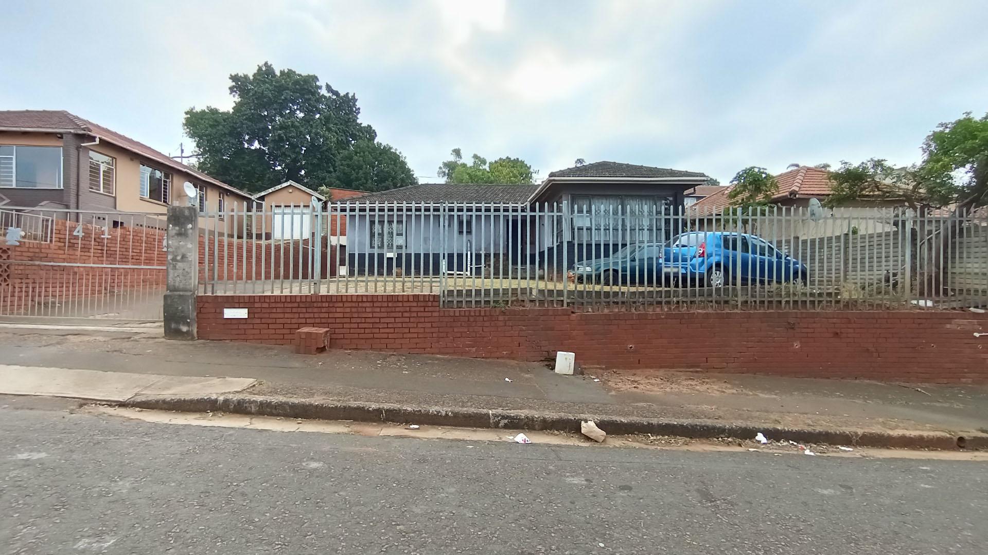 Front View of property in Woodlands - DBN