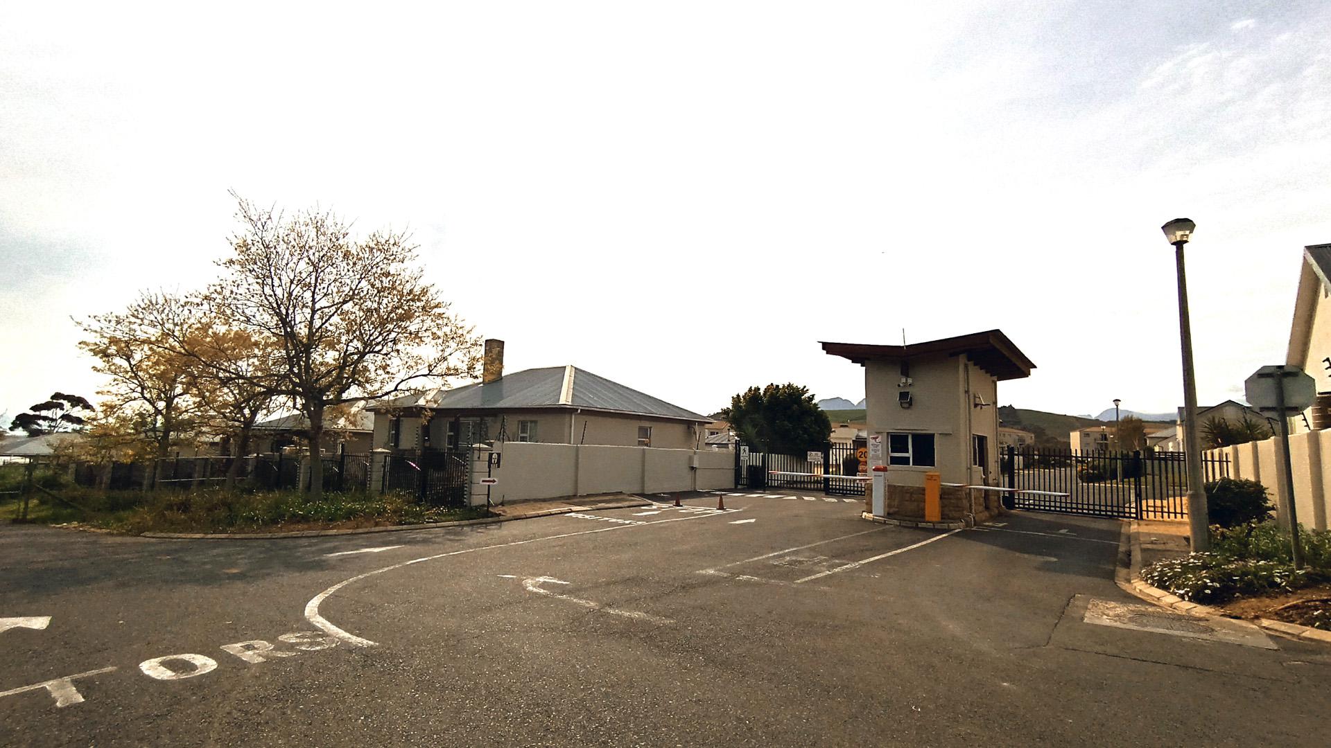 Front View of property in Somerset West