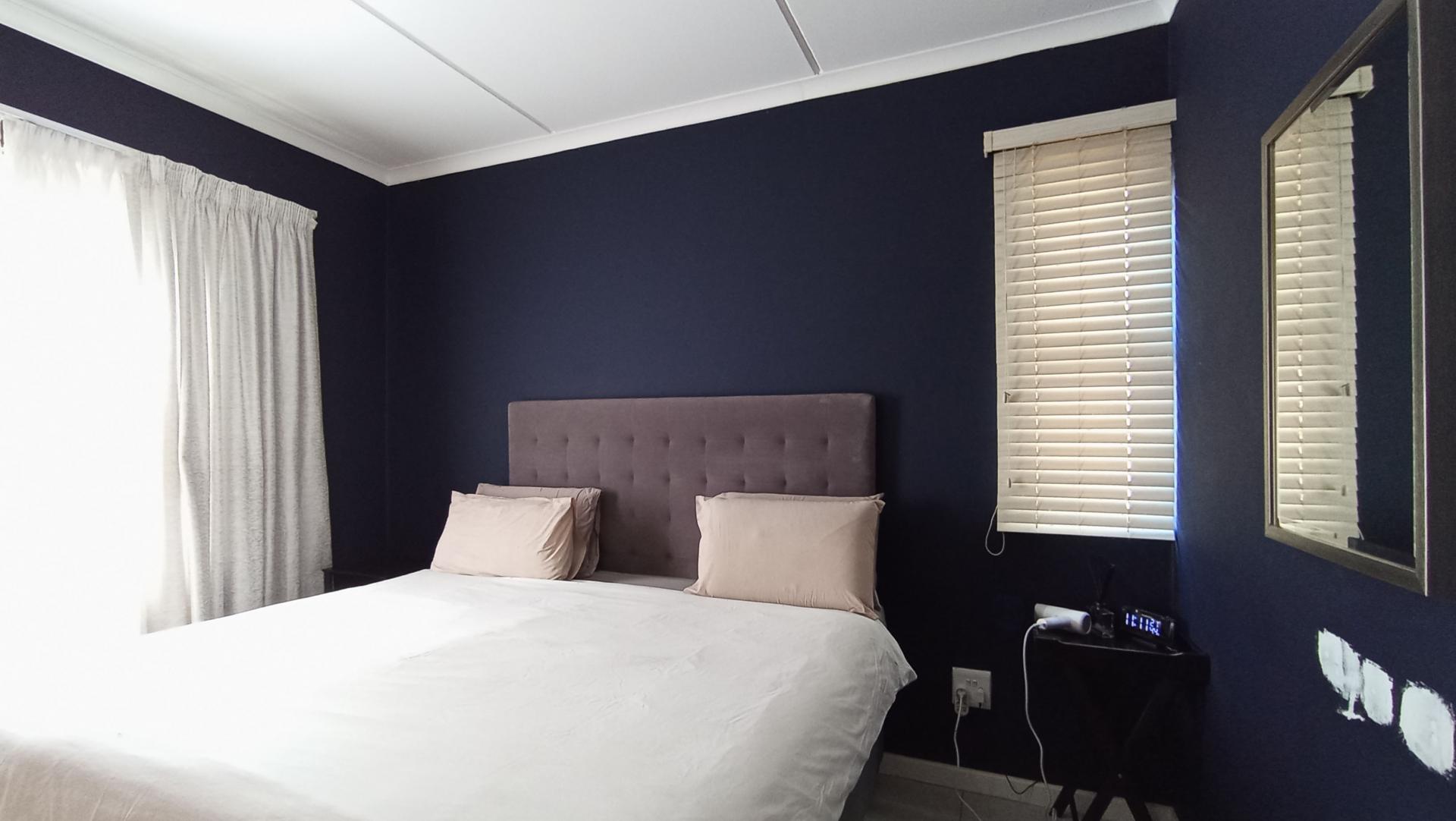 Main Bedroom - 13 square meters of property in Westlake View