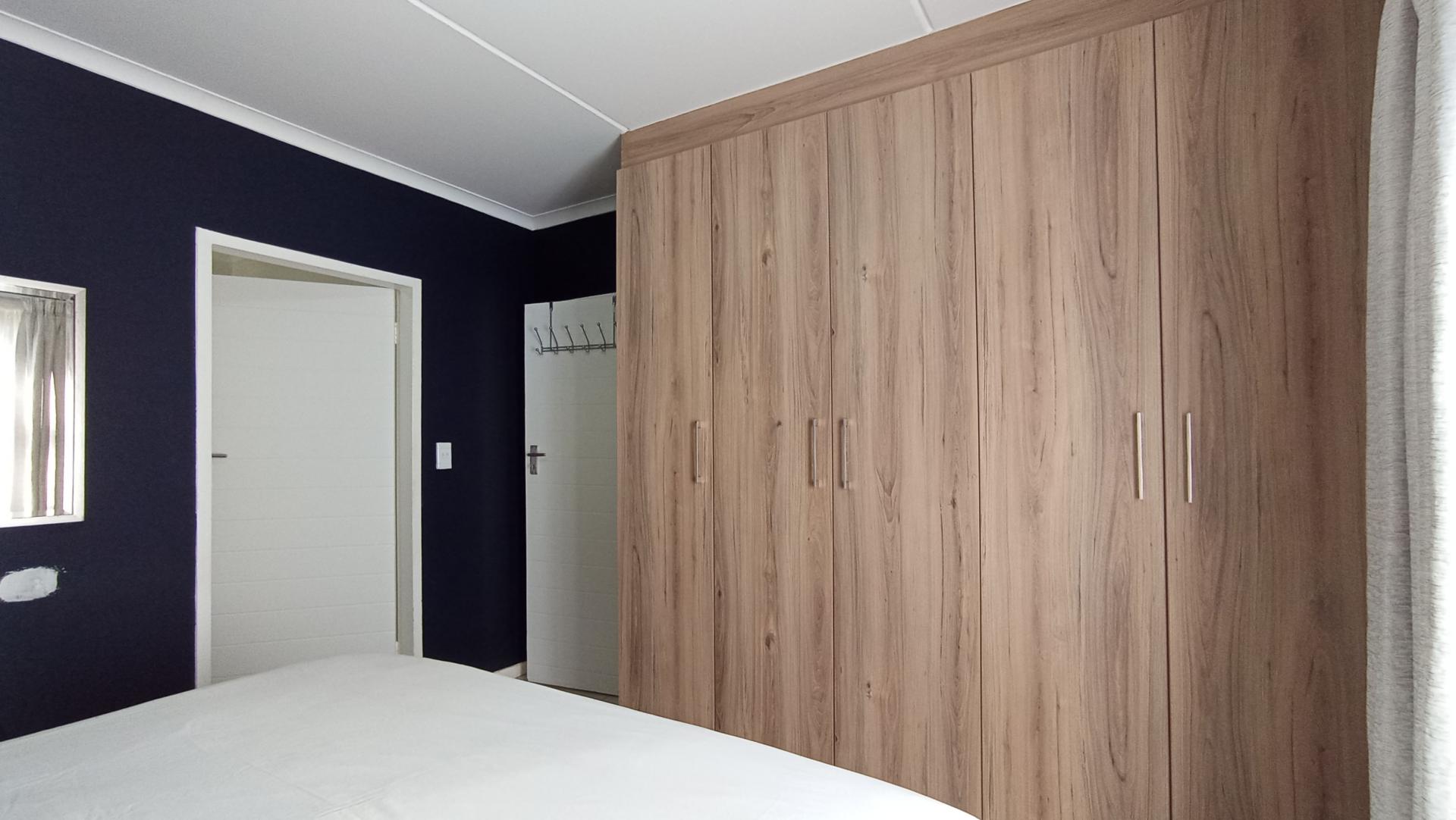 Main Bedroom - 13 square meters of property in Westlake View