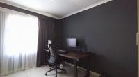 Bed Room 1 - 12 square meters of property in Westlake View
