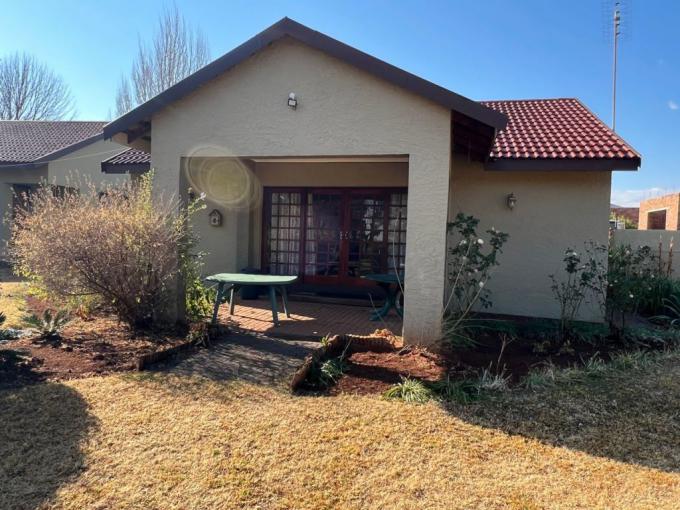 2 Bedroom Simplex to Rent in Wilkoppies - Property to rent - MR690108