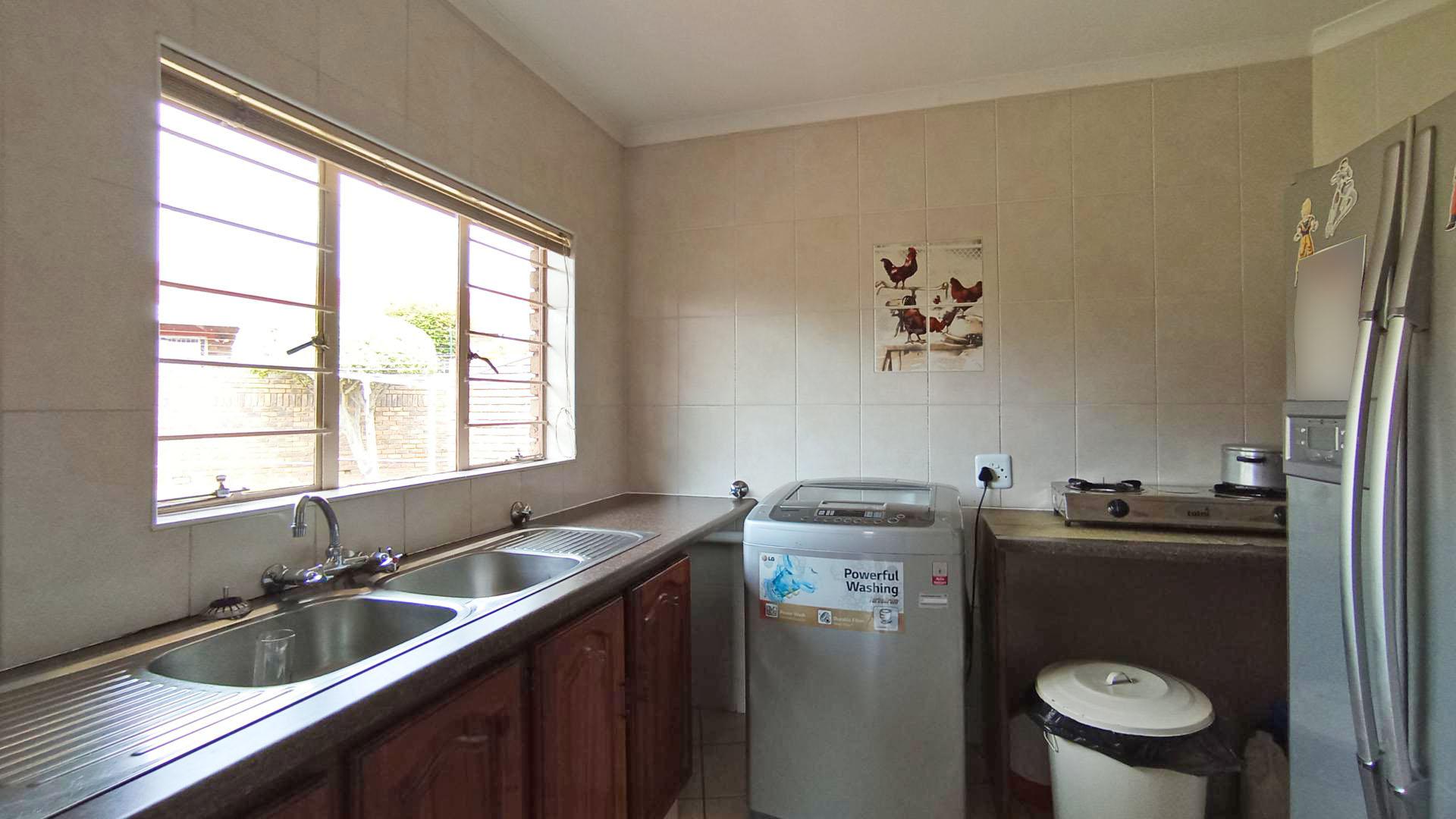 Scullery - 9 square meters of property in Faerie Glen