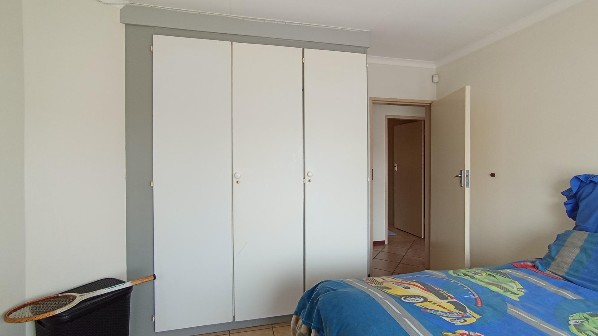 Bed Room 3 - 15 square meters of property in Faerie Glen