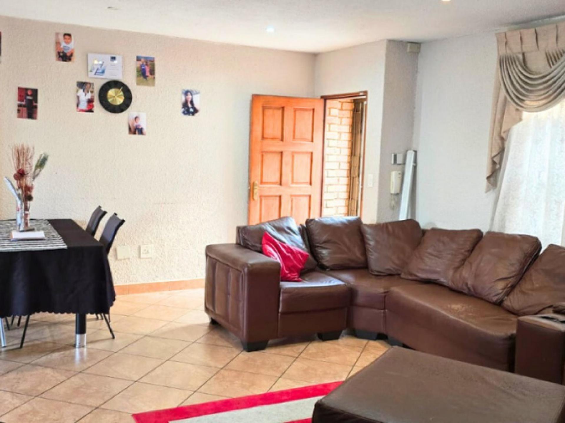  of property in Brackenhurst