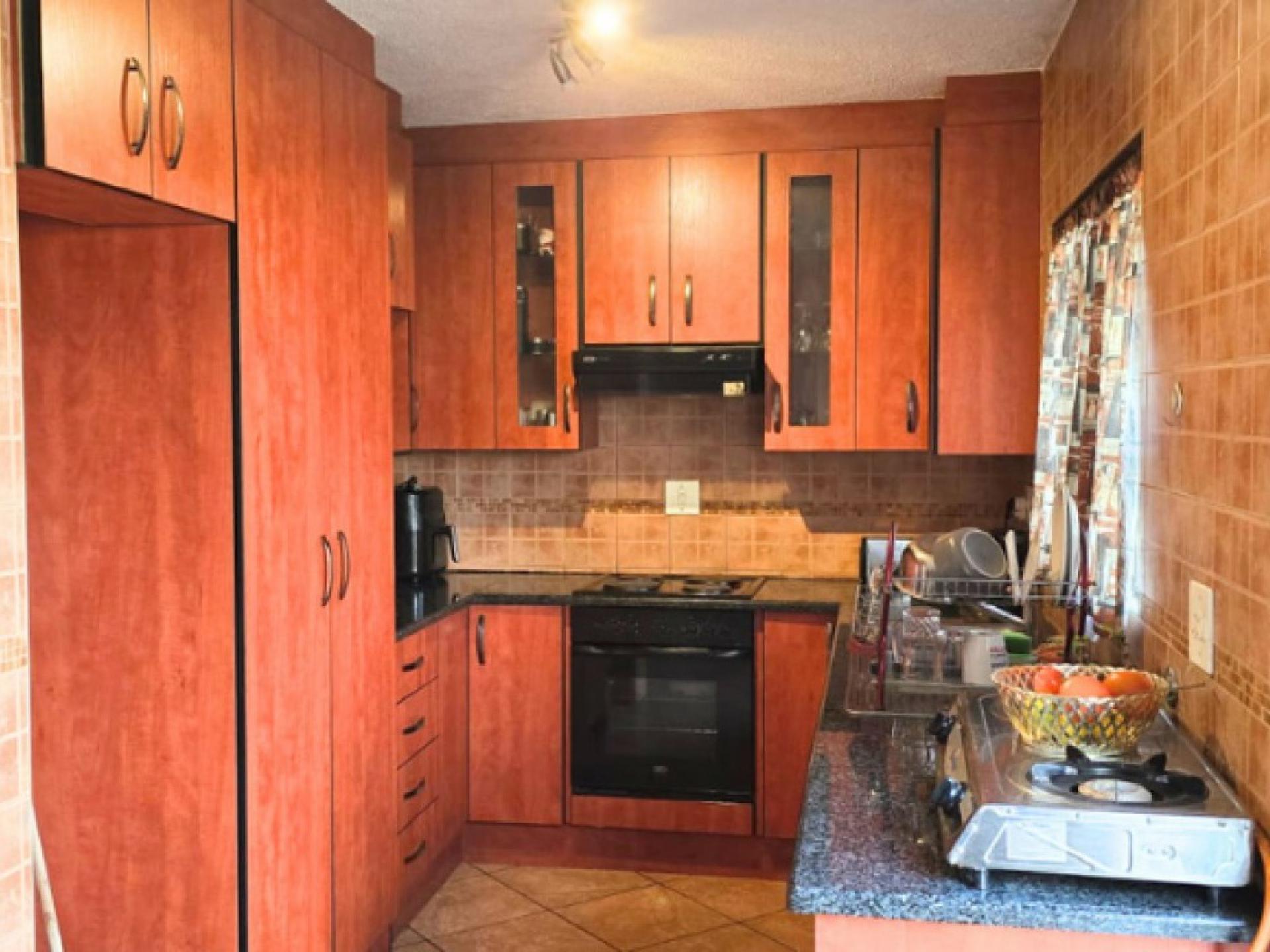  of property in Brackenhurst