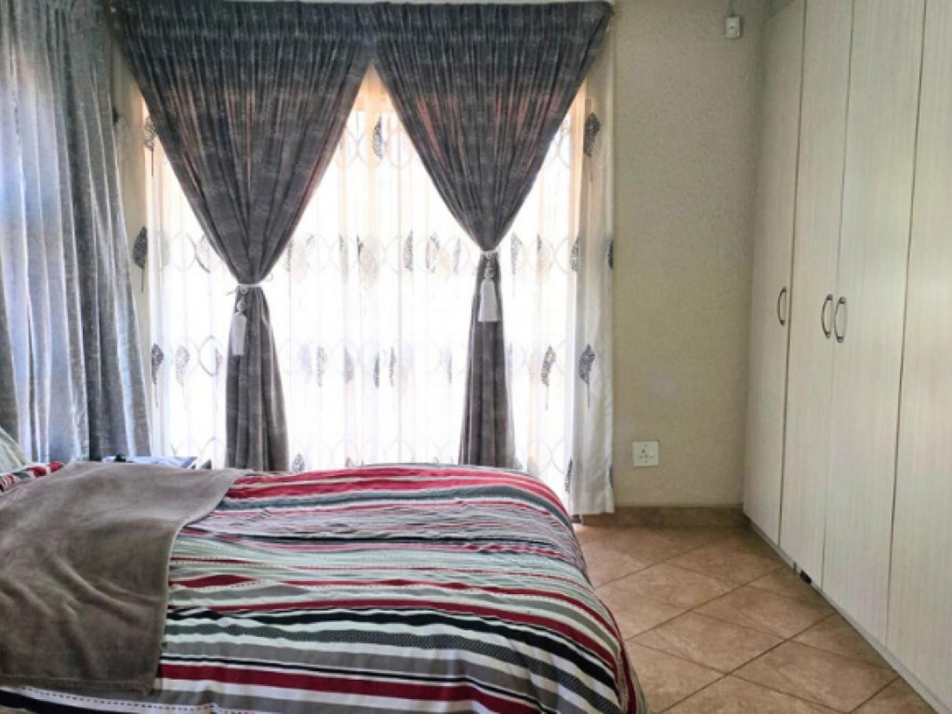  of property in Brackenhurst