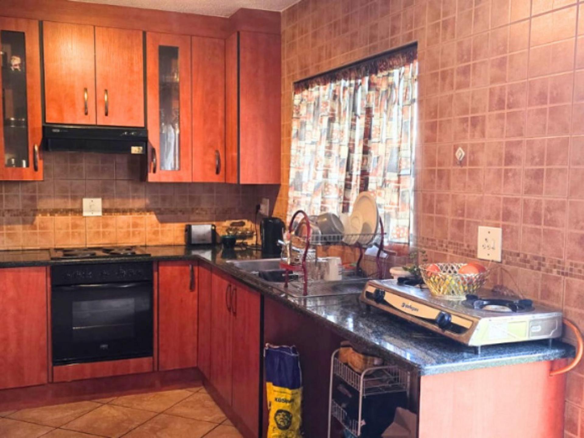  of property in Brackenhurst