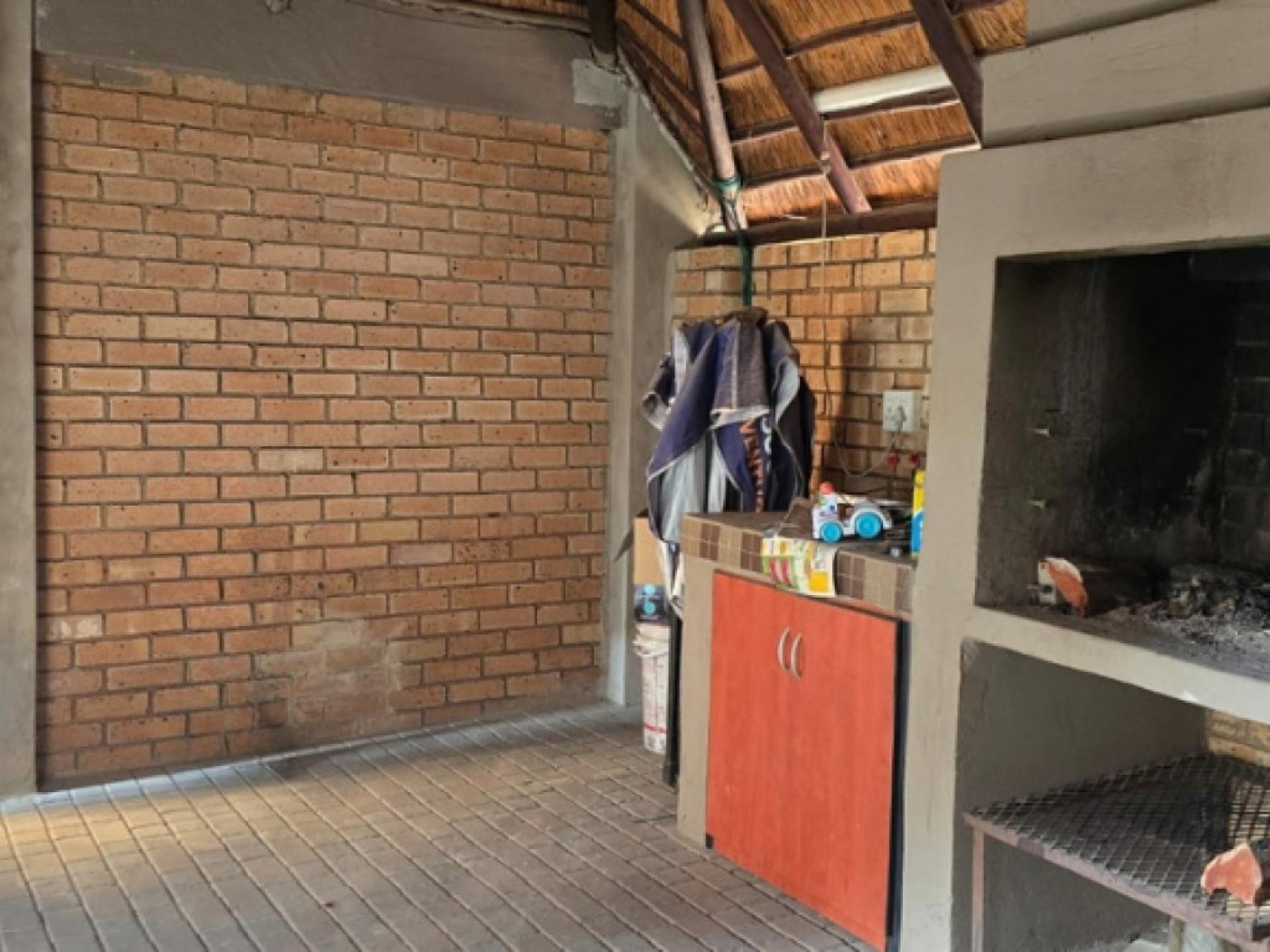  of property in Brackenhurst