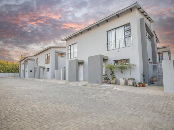 3 Bedroom Simplex for Sale For Sale in Equestria - MR690133