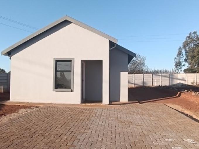 2 Bedroom House for Sale For Sale in Vosloorus - MR690135